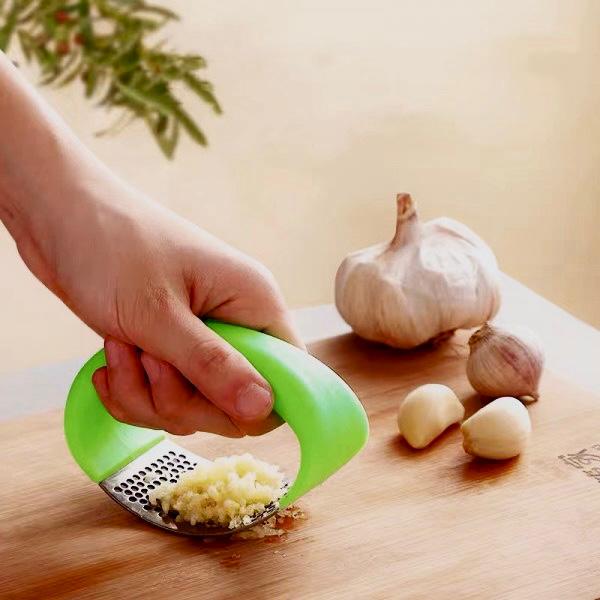 WM Garlic Press Pro