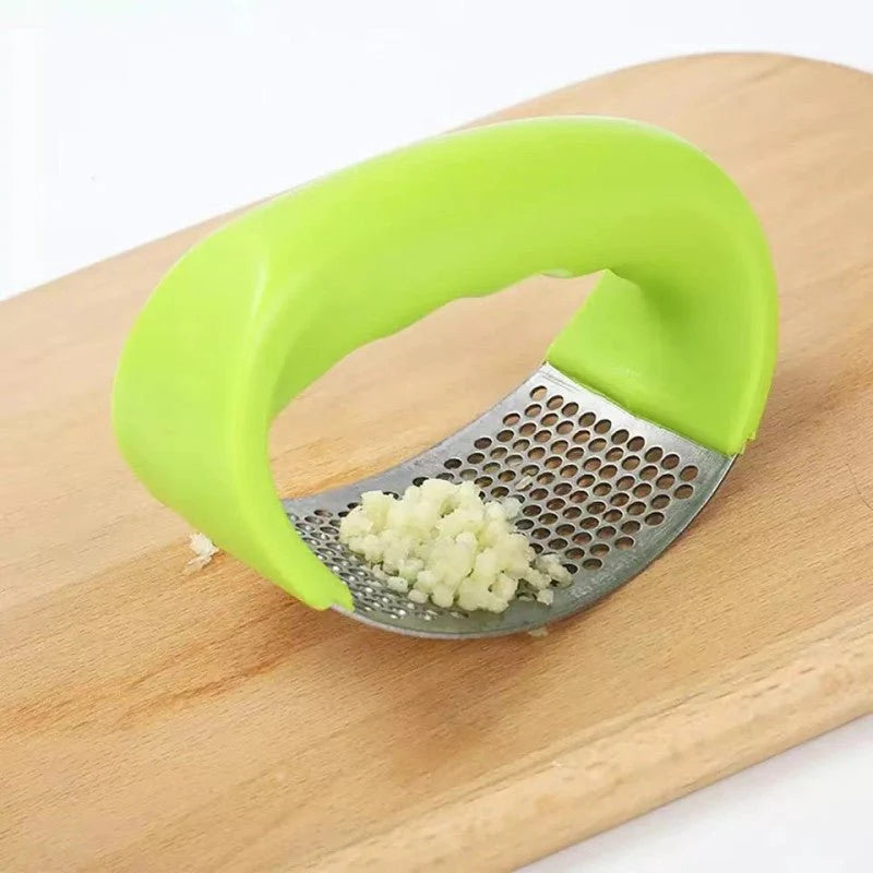 WM Garlic Press Pro